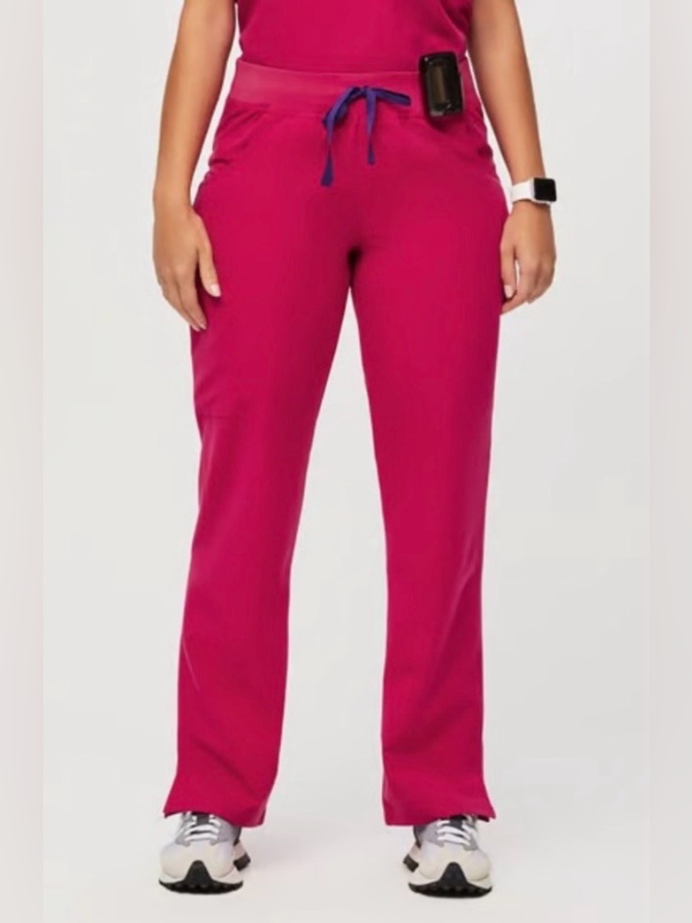 FIGS Kade Cargo Scrub Pants. Limited edition color- Ultra Rose. Size-XL. NWT.